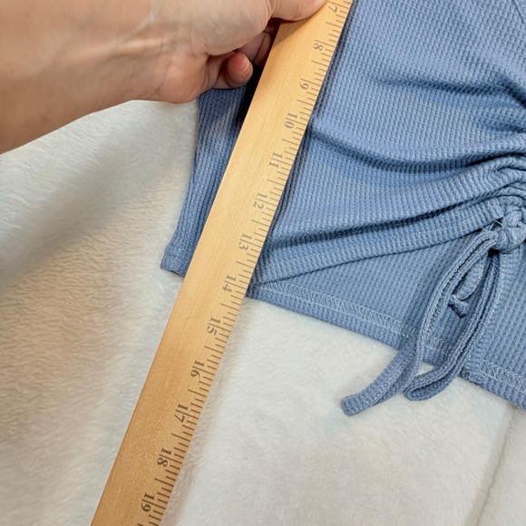 Shein Cropped Top Womens Size Small Periwinkle Blue Long Sleeve Scrunch Front V- - Picture 7 of 8